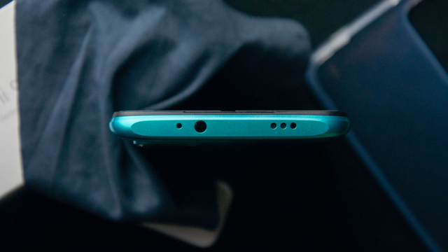 Review Xiaomi Redmi 9T: Baterai Jumbo 6.000 mAh Harga Rp 2 Jutaan (50765)