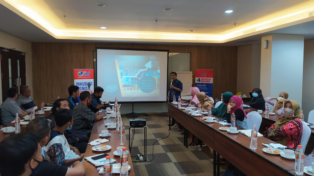 Program Inkubasi Bisnis Batch 3 yang dihelat oleh Indonesian Islamic Business Forum (IIBF) Malang Raya, di Hotel Whiz Prime Kota Malang, pada Selasa (30/3/2021). Foto: Ulul Azmy