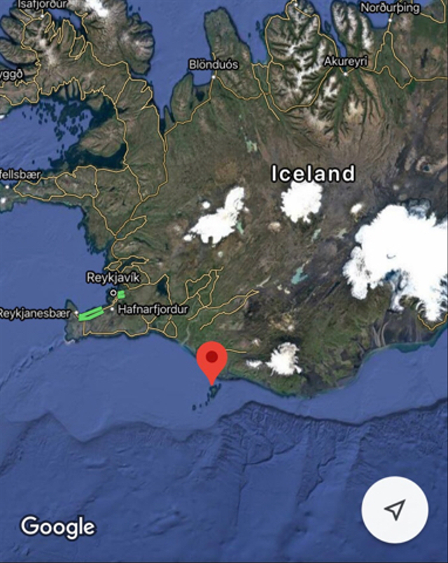 Loaksi Tebing Batu Gajah di Islandia pada citra satelit (Sumber foto: Citra Google Maps)