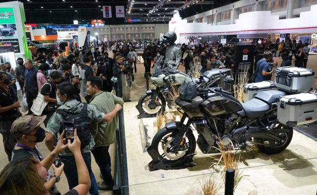Harley Davidson Pan Ameria meluncur di Thailand. dok: Carandbike