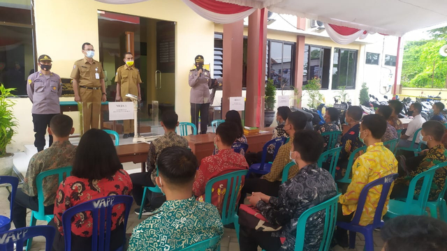 Suasana pendaftaran penerimaan Polri di Mapolres Bojonegoro. (foto: imam/beritabojonegoro)