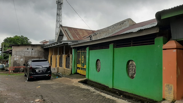 Rumah pelaku bom bunuh diri Yogi Sahfitri alias Dewi (21) di Sudiang, Makassar. Tembok berkelir hijau, Foto: Dok. Istimewa