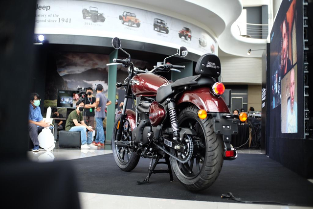 Berita Populer: Moge Murah Royal Enfield; Handle Pintu Bagasi Mobil yang Unik (370810)