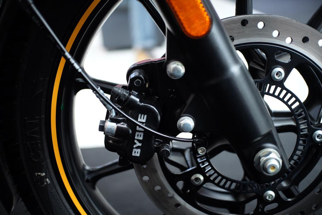 Foto: Ini Wujud Royal Enfield Meteor 350, Moge Seharga Rp 80 Jutaan! (310306)