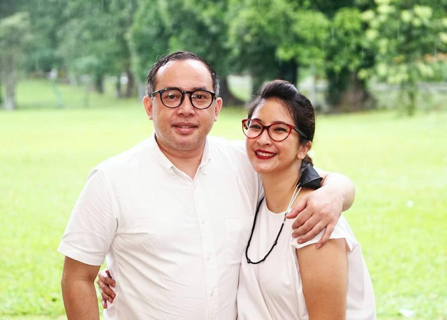 Novita Angie dan Suami Foto: Instagram @saptoharyo