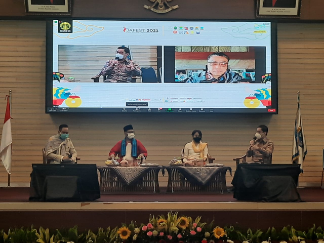 Ikatan Alumni Universitas Indonesia (ILUNI UI), IKA UNPAD,  IA ITB, dan HA IPB berkolaborasi bersama dalam menyelenggarakan Jabar Culture & Tourism Festival (Jafest) 2021 di Depok pada Sabtu (27/3) dengan tema "Nyok ke Depok."