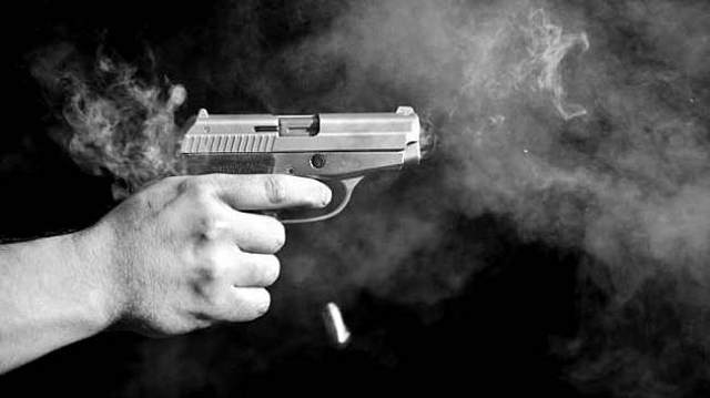 Viral Pengemudi Mobil Marah-Marah hingga Acungkan Pistol Usai Tabrak Pemotor (4645)