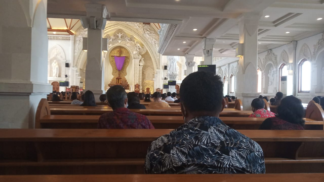 Misa di Gereja Katedral, Denpasar, Bali - IST