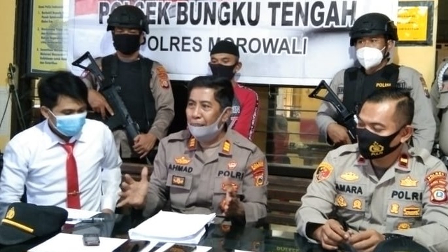 Polsek Bungku Tengah, Kecamatan Morowali menggelar press rilis modus kejahatan pencurian baru di wilayah tersebut Foto: Intan/PaluPoso