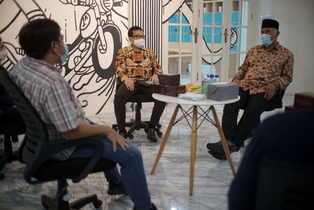 Foto: Gubernur Sumbar Mahyeldi Ansharullah Kunjungi Kantor kumparan (8)