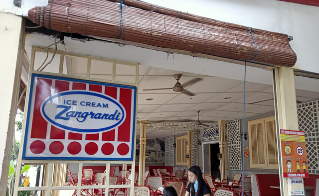 Tak Jadi Pamit, Es Krim Zangrandi Buka Tiap Hari Sampai Jam 9 Malam (960281)