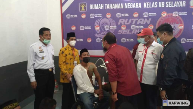 Wakil Bupati Selayar, Karutan Selayar, serta Ketua Mahtan meninjau langsung pelaksanaan penghapusan tatto