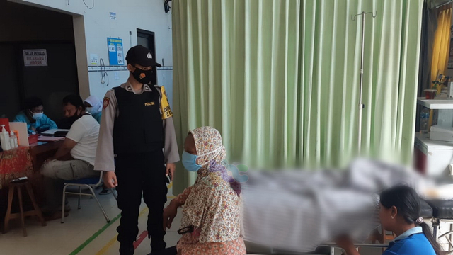 Mayat M Rizki Sapurta (5) saat berada di Rumah Sakit Muhammadiyah Kalitidu, Kabupaten Bojonegoro. (foto Istimewa)