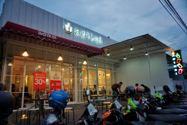 Tampak depan Adiksi Coffee berlokasi di Jalan Purnawirawan Jaya, Kota Bandar Lampung, Kamis (1/4/2021) | Foto: Roza Hariqo/Lampung Geh
