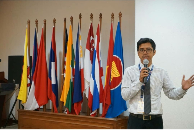 Saat presentasi dalam acara Pre Departure Orientation di gedung sekretariat ASEAN. Foto: ig AMINEF-Fulbright