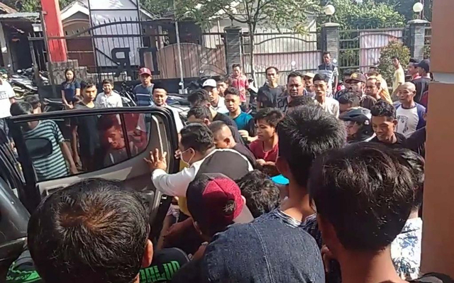 Penjahat Jalanan di Pasuruan Tumbang Usai 2 Kali Ditendang Gadis 18 Tahun