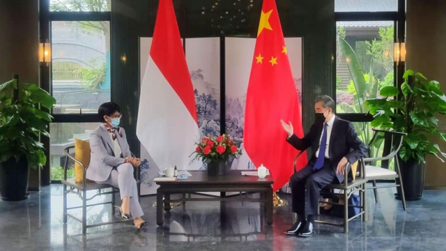 Menlu Retno saat kunjungan bilateral ke China. Foto: KBRI Beijing