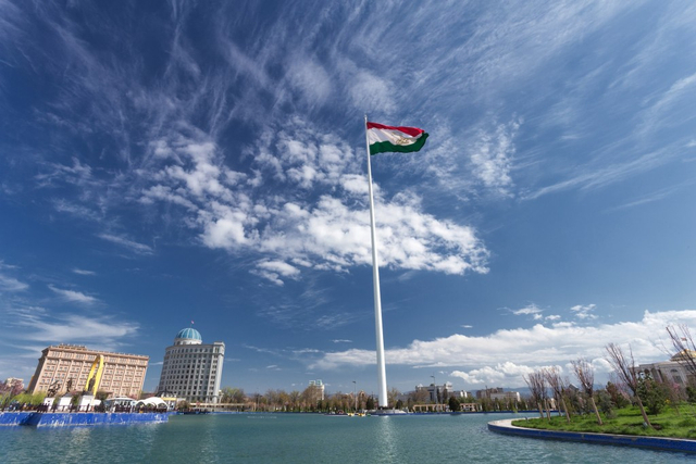 Bendera Turkmenistan berkibar di sudut Kota di Negara tersebut (Foto: Armonich from Pixabay)
