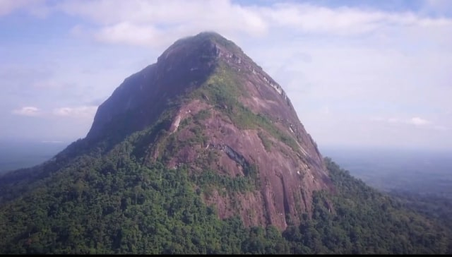 Bukit Kelam Sintang. Foto: Yusrizal/Hi!Pontianak