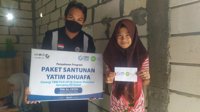 IZI Sulsel - YBM PLN Beri Santunan ke 26 Santri Yatim Dhuafa
