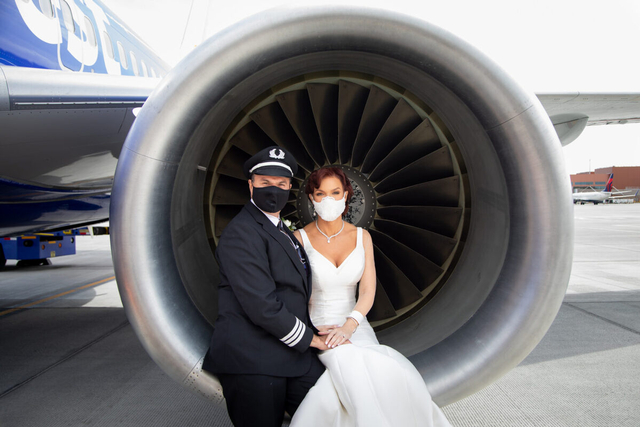 Pilot Southwest Airliens menikah di dalam pesawat Foto: Southwest