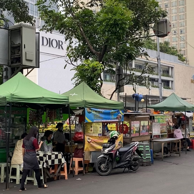 Makan Kenyang di Jakarta dengan Modal Rp 30.000 (94302)