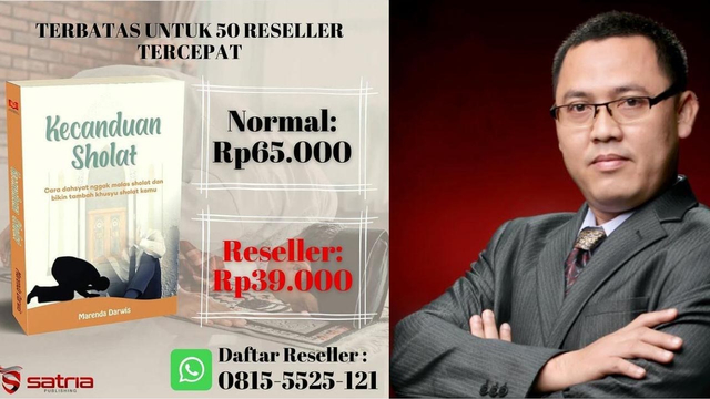 Anjar Setiono, dan salah satu buku yang dipasarkannya melalui toko bukunya. (dok/pribadi)