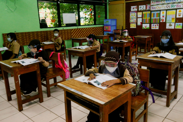 Menjelang Asesmen Nasional, Apa yang Perlu Anak Siapkan?  Foto: Ajeng Dinar Ulfiana/REUTERS