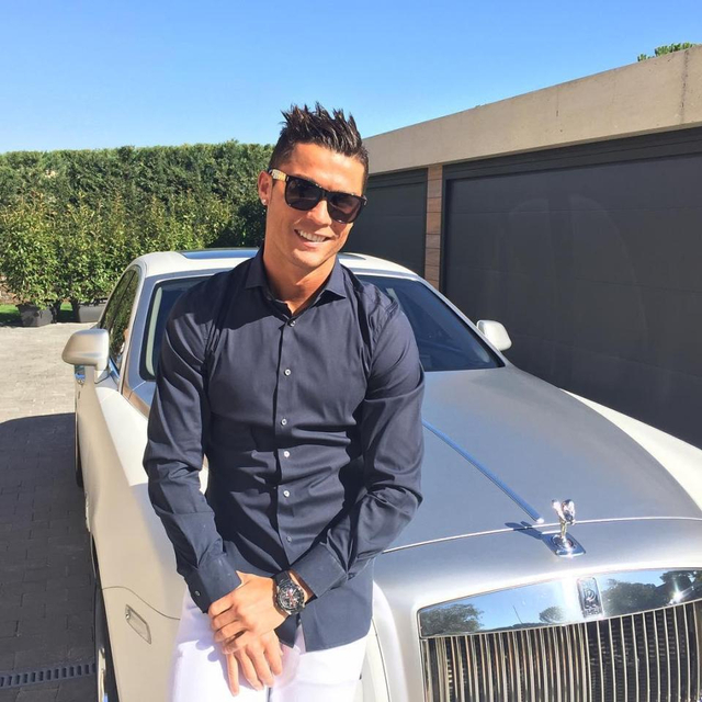 Intip Bugatti Spesial & 11 Mobil Ronaldo yang Tembus Rp 320 Miliar (194968)