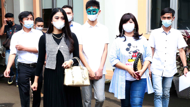 Jadi Korban KDRT, Yuyun Sukawati: Saya Cuma Mau Keluarga Bahagia (59857)