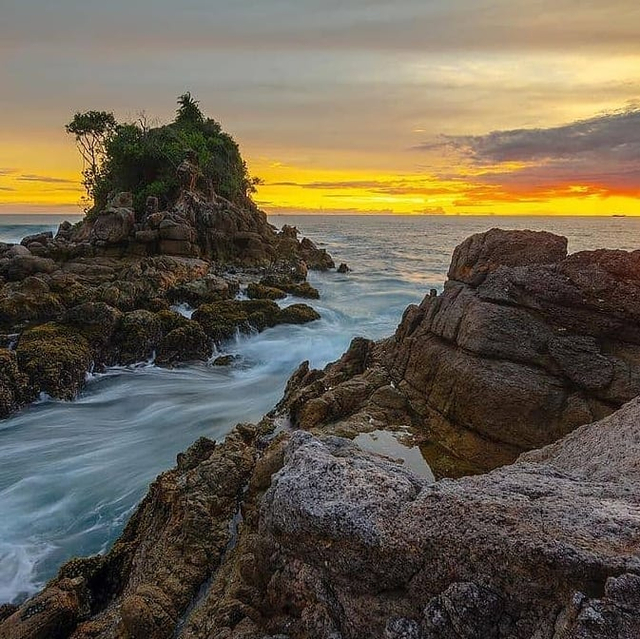 Ilustrasi Pantai Taluak, Pariaman, Sumatera Barat Foto: exploreindonesia/ Instagram