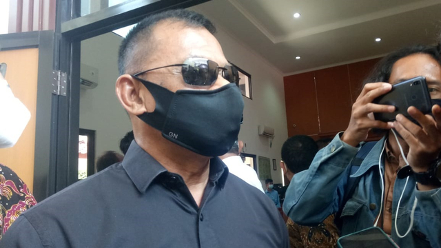 Gatot Nurmantyo menghadiri sidang aktivis KAMI Syahganda di PN Depok. Foto: Dok. Istimewa