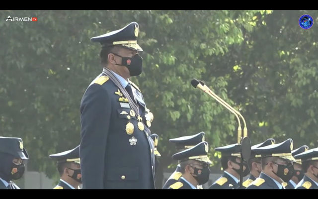 KASAU Marsekal Fadjar Prasetyo pimpin upacara HUT ke-75 TNI AU. Foto: Screenshoot