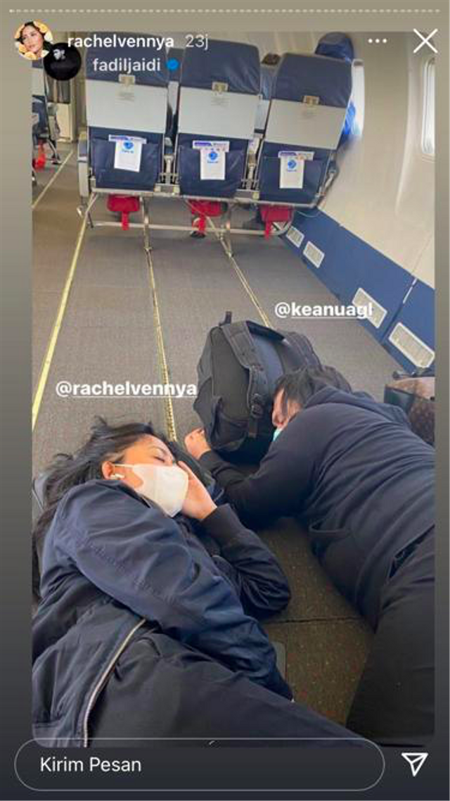 Potret Rachel Vennya hingga Keanu Bantu Korban Bencana di NTT (324864)