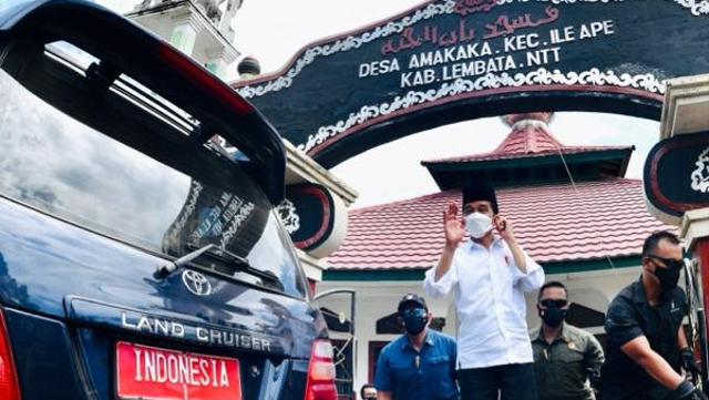Tak Biasa, Ini Mobil Kepresidenan Jokowi Saat ke Lembata NTT (408873)