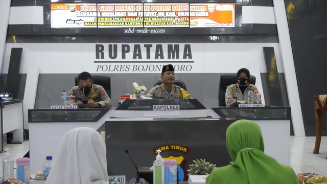 Kapolres Bojonegoro Ajak Muslimat dan Fatayat NU Tanggulangi Radikalisme (41327)