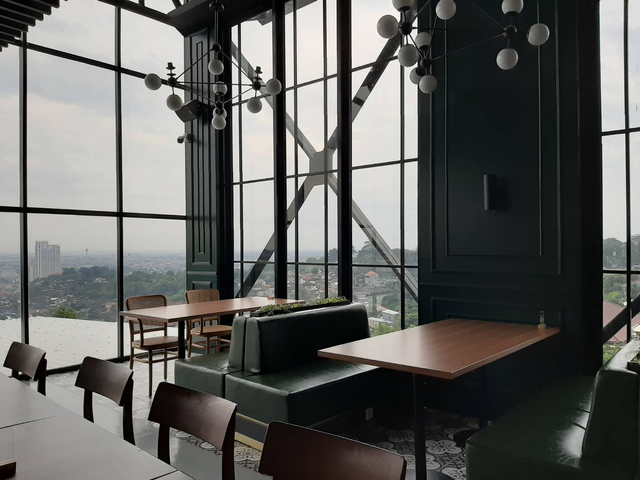 Bingung Cari Cafe Instagramable di Semarang? Epicure 'Sky Terrace' Tempatnya! (13556)