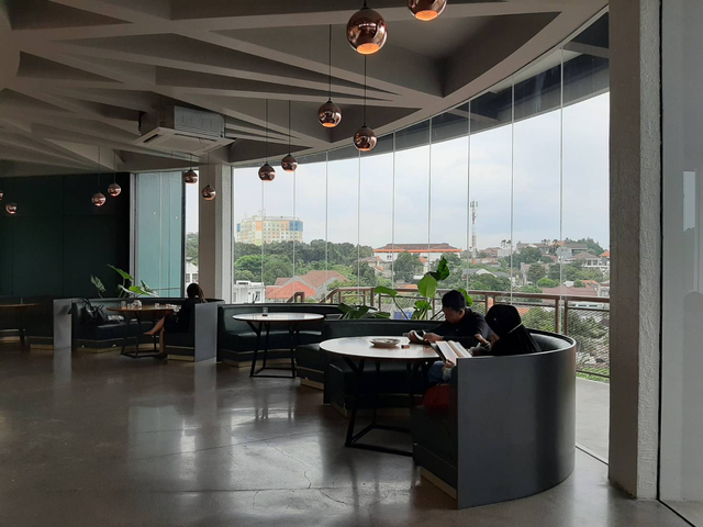 Bingung Cari Cafe Instagramable di Semarang? Epicure 'Sky Terrace' Tempatnya! (13557)