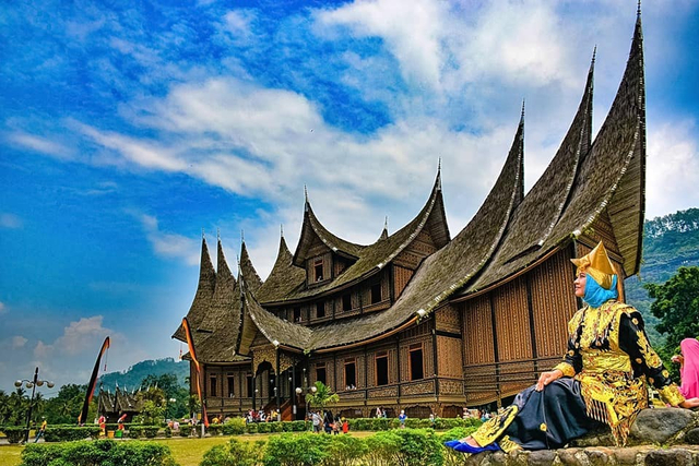 Istano Basa Pagaruyuang. Foto: wisato.id