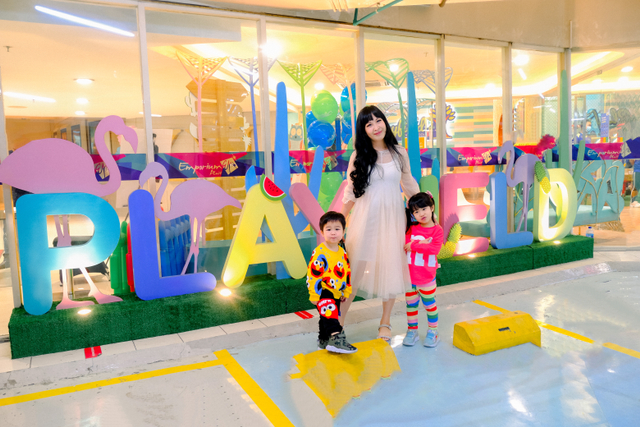 Foto Lina 'Mom Influencer' dan anak-anak yang hits di TikTok