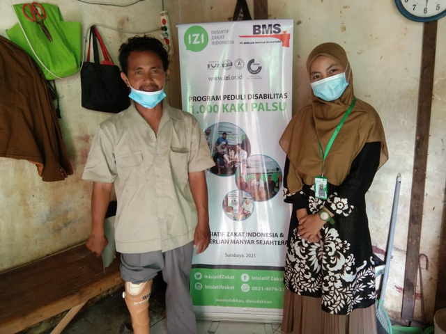 Sinergi PT. BMS dan IZI Salurkan Kaki Palsu Gratis untuk Penyandang Disabilitas (552863)