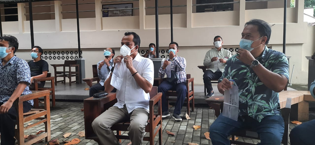 Panitia UTBK SBMPTN di UPNVY Lakukan Ge-Nose dan Rapid Test (8160)