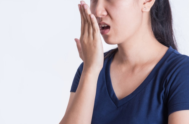 Ilustrasi bau mulut orang yang berpuasa. Foto: Shutterstock