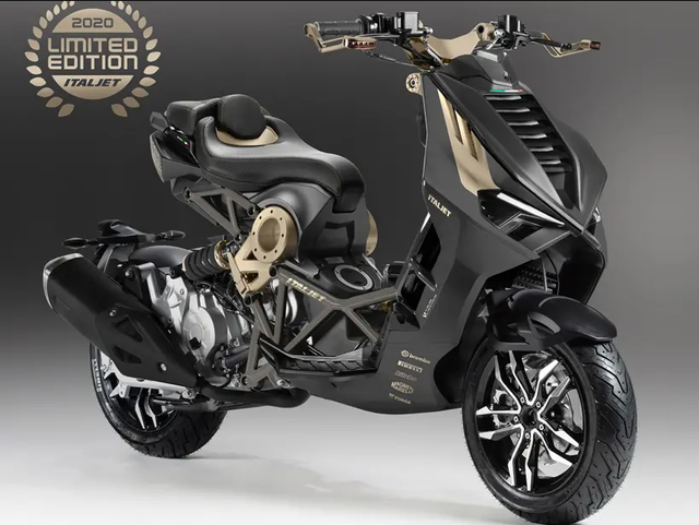 Italjet Dragster limited edition. Foto: dok. MotorcycleNews