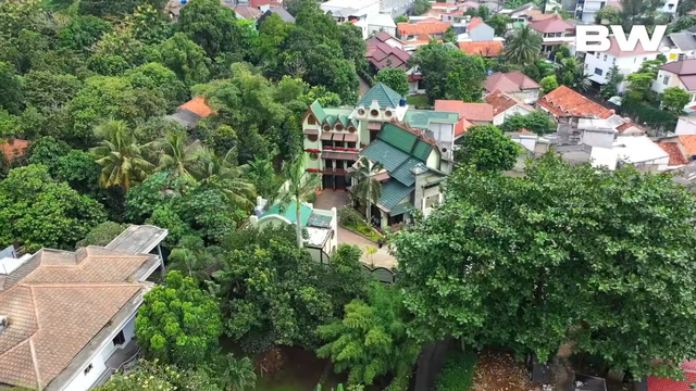 Penampakan Rumah Mewah Tasya Farasya, Ada Museum & Kamar Nyi Roro Kidul (487671)