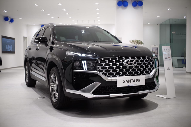 Video: New Hyundai Santa Fe 2021, Berubahnya Banyak! (498149)