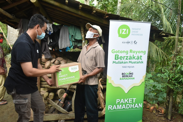 IZI Perwakilan Jatim Salurkan Paket Ramadan Hinga Daerah Pelosok (230289)