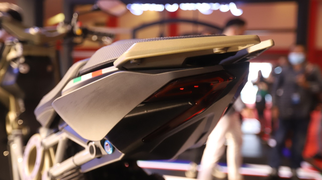 Foto: Lebih Dekat dengan Skutik Beringas Italjet yang Melantai di IIMS 2021 (1089763)