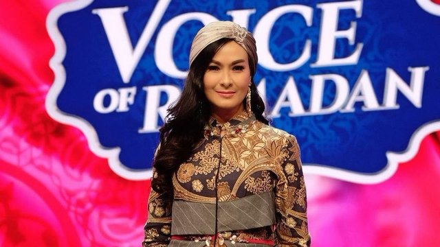 Momen Iis Dahlia Salah Lirik saat Nyanyi Ramadhan Tiba, Videonya Sampai Trending (112477)