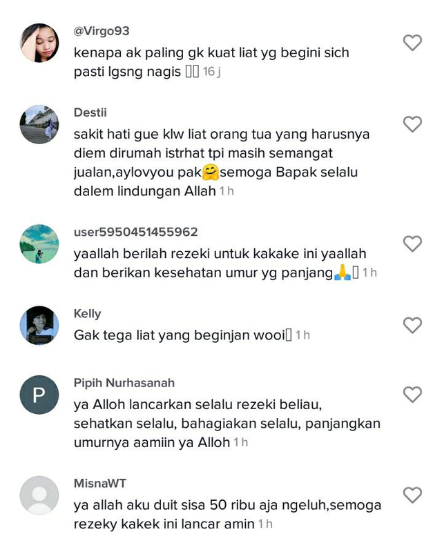 Usia Sudah Sepuh, Kakek Ini Tetap Semangat Keliling Pikul Bambu Cari Pembeli (235965)